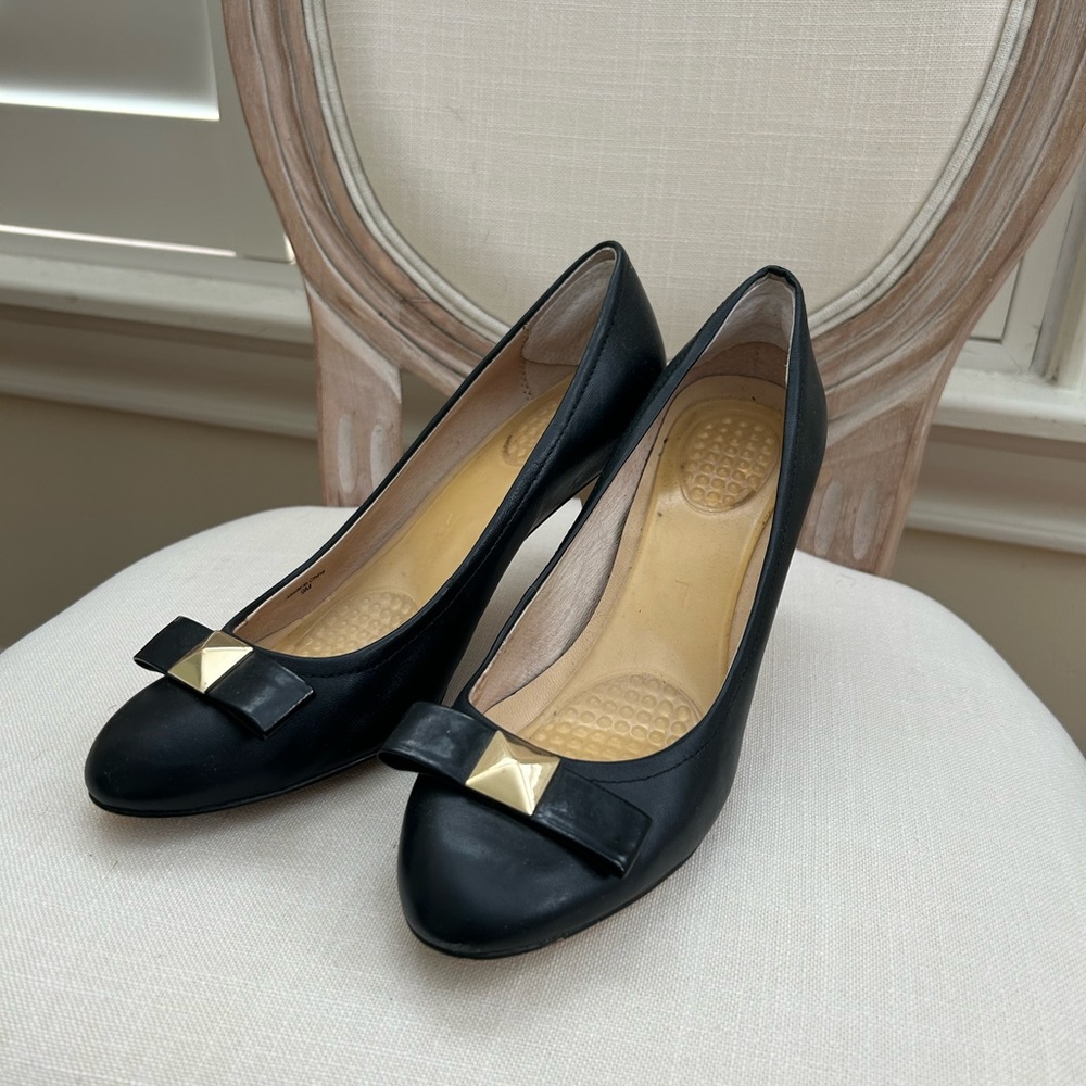 Size 9 Kate Spade Bow Heel Pumps